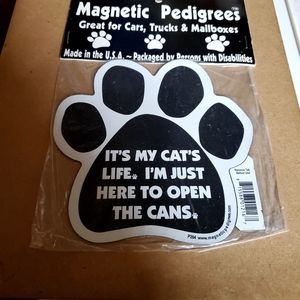 Cat magnet
